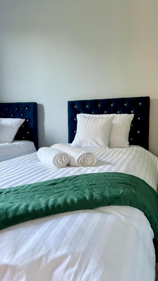 Aparthotel W Dolinie Stawow Zator By Housine Las Exterior foto