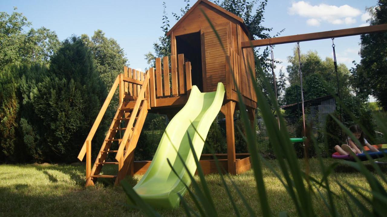Aparthotel W Dolinie Stawow Zator By Housine Las Exterior foto