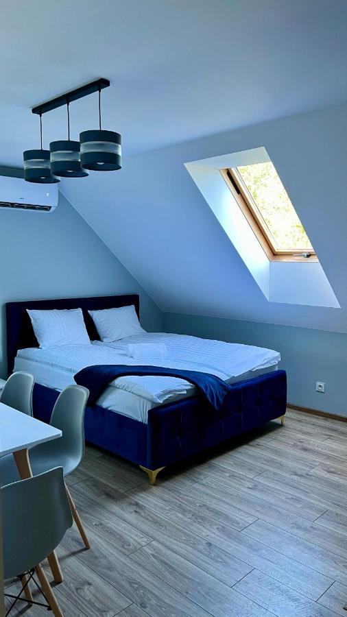 Aparthotel W Dolinie Stawow Zator By Housine Las Exterior foto